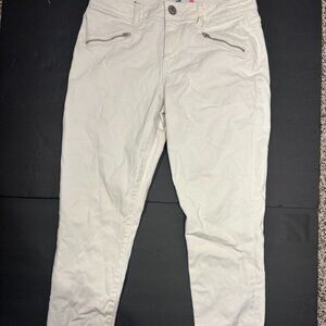Cabi Women’s White Curvy Skinny Jeans – Size 8
